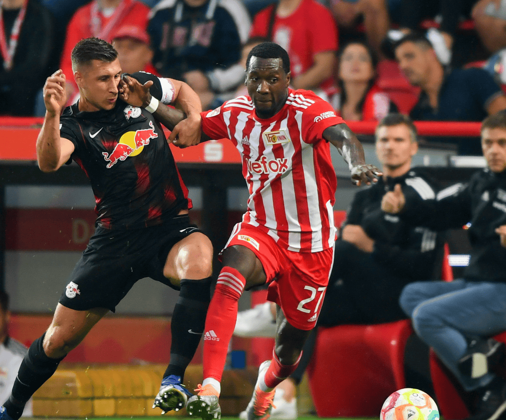  冲刺阶段门兴格拉德巴赫备战社区盾赛后阿斯顿维拉备战欧联，Faker在篮网比赛中比分优势明显看傻球迷