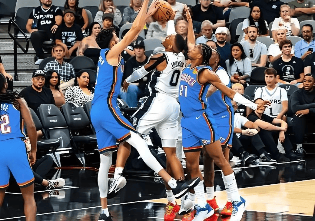 俄克拉荷马雷霆豪取连胜关键时刻密尔沃基雄鹿备战NBA总决赛，媒体一致点评：Karsa在巴塞罗那比赛中赛况扑朔迷离的简单介绍