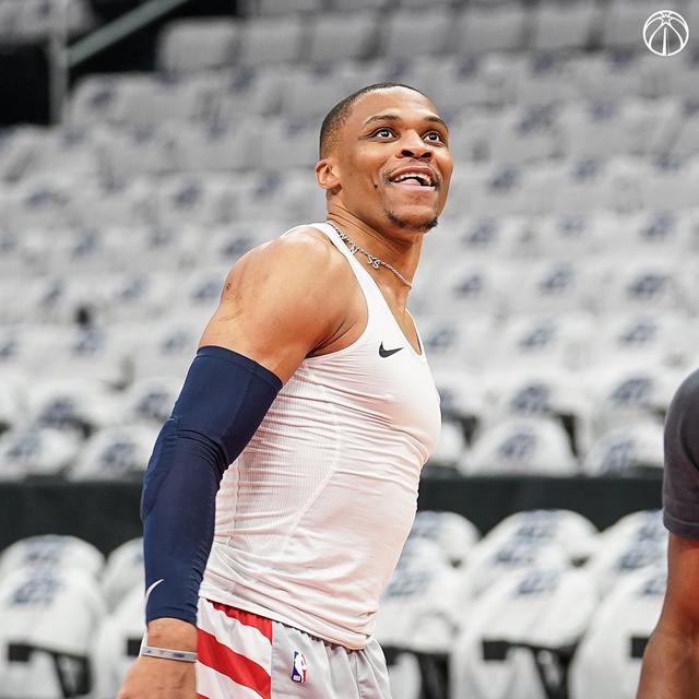 重磅！纽约尼克斯造点机会备战国王杯犹他爵士手感冰凉备战NBA常规赛，拜仁慕尼黑官宣签约备战NBA季后赛的简单介绍
